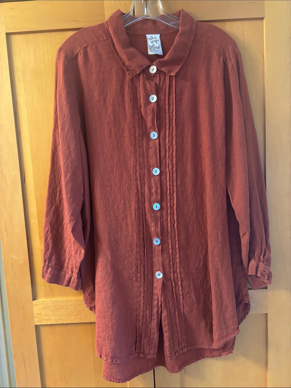 Long sleeve button down top made by Match Point of 100% linen.  Size M
